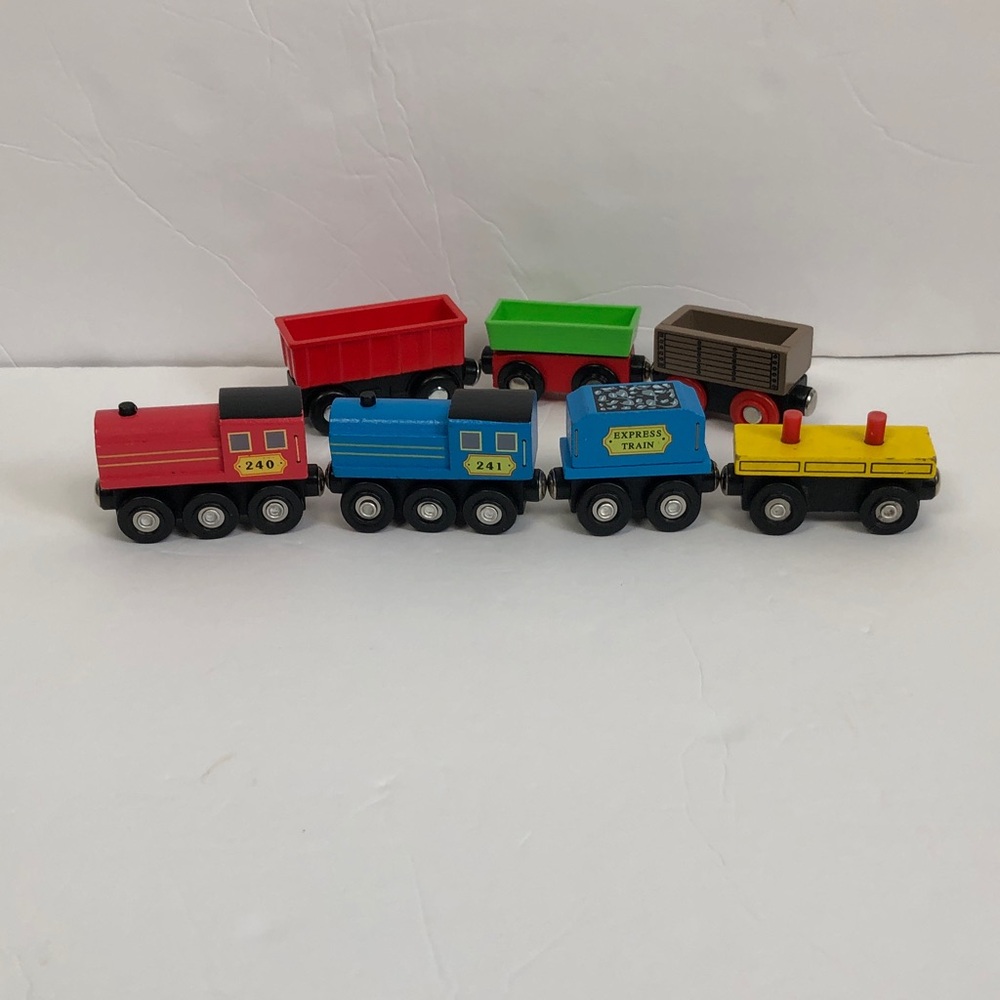 Melissa and Doug Trains (4) YK17166 Plus 3 non branded
